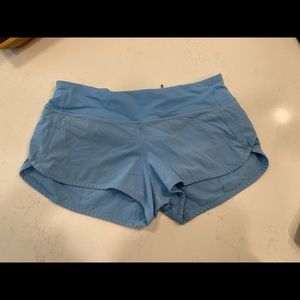 Lululemon shorts size 6